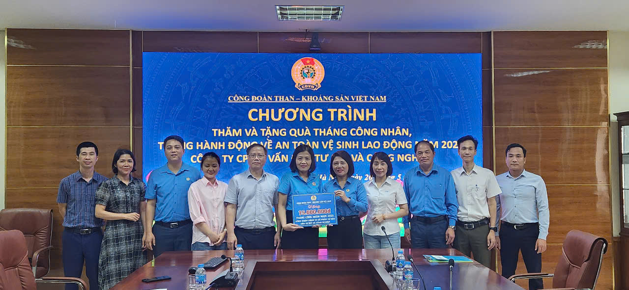 Công đoàn TKV thăm, tặng quà đơn vị, cá nhân xuất sắc tại Công đoàn Công ty cổ phần tư vấn đầu tư mỏ và công nghiệp 